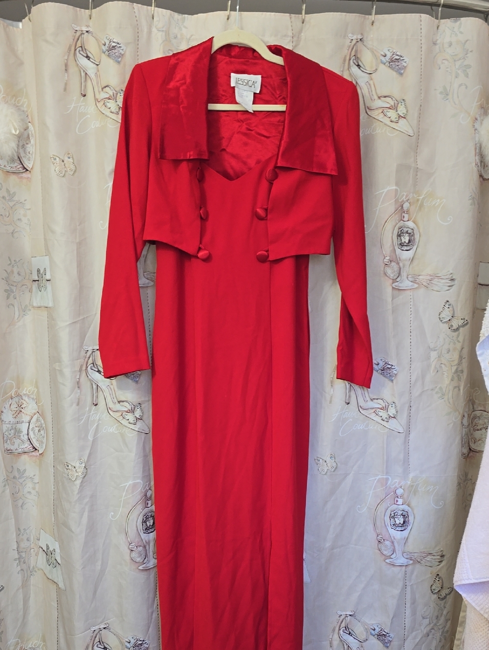 Formal Red Long Dress With Spaghetti Straps And Cropped Jacket